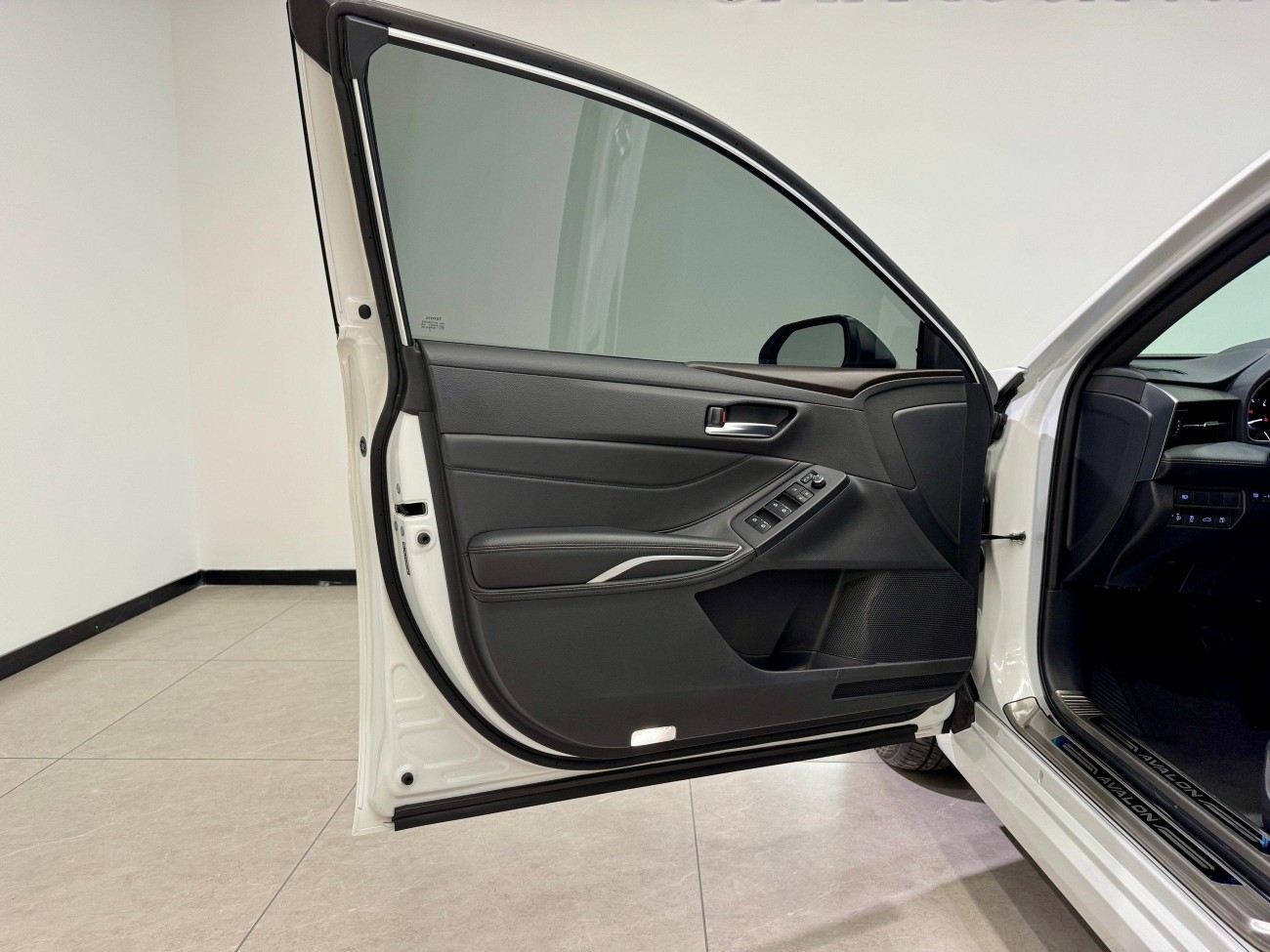 Toyota Avalon 2023