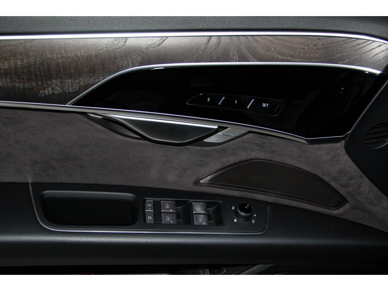 Audi A8L 45 TFSI 2024