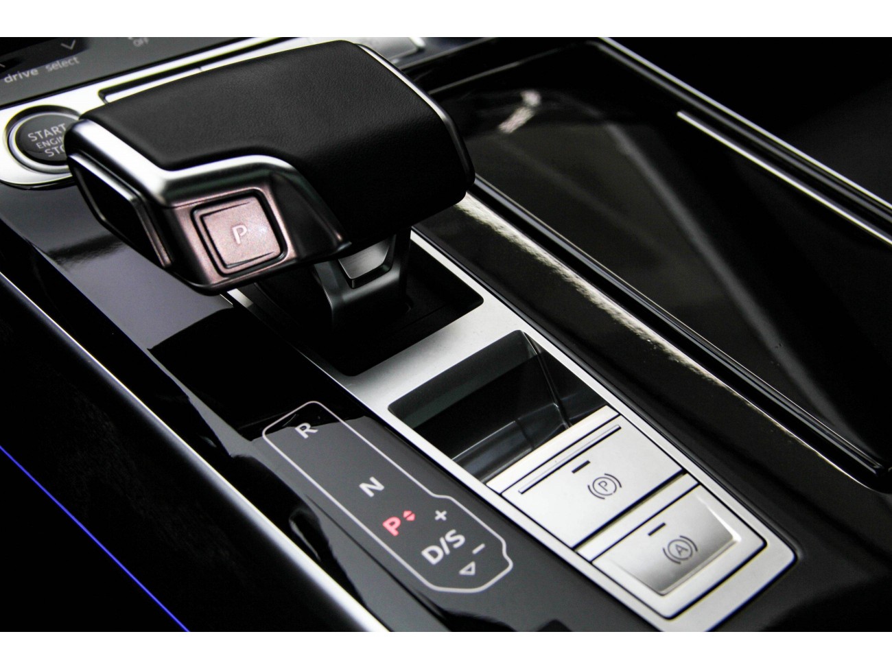 Audi A8L 45 TFSI 2024