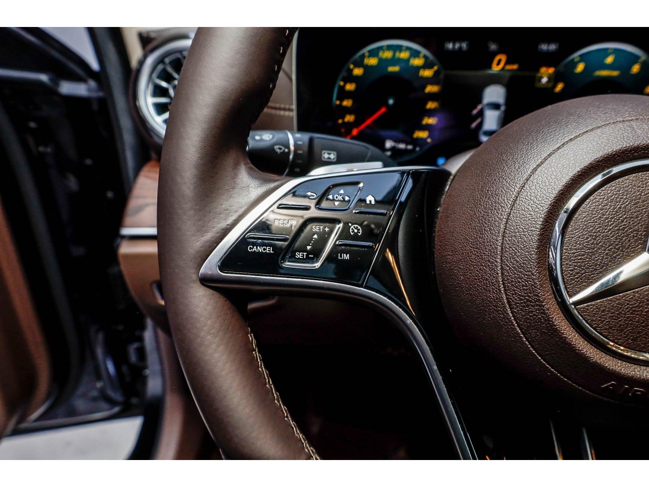 Mercedes-Benz E 300 L 2022