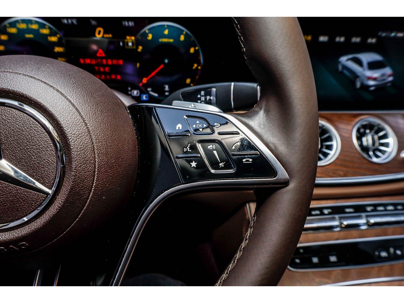Mercedes-Benz E 300 L 2022
