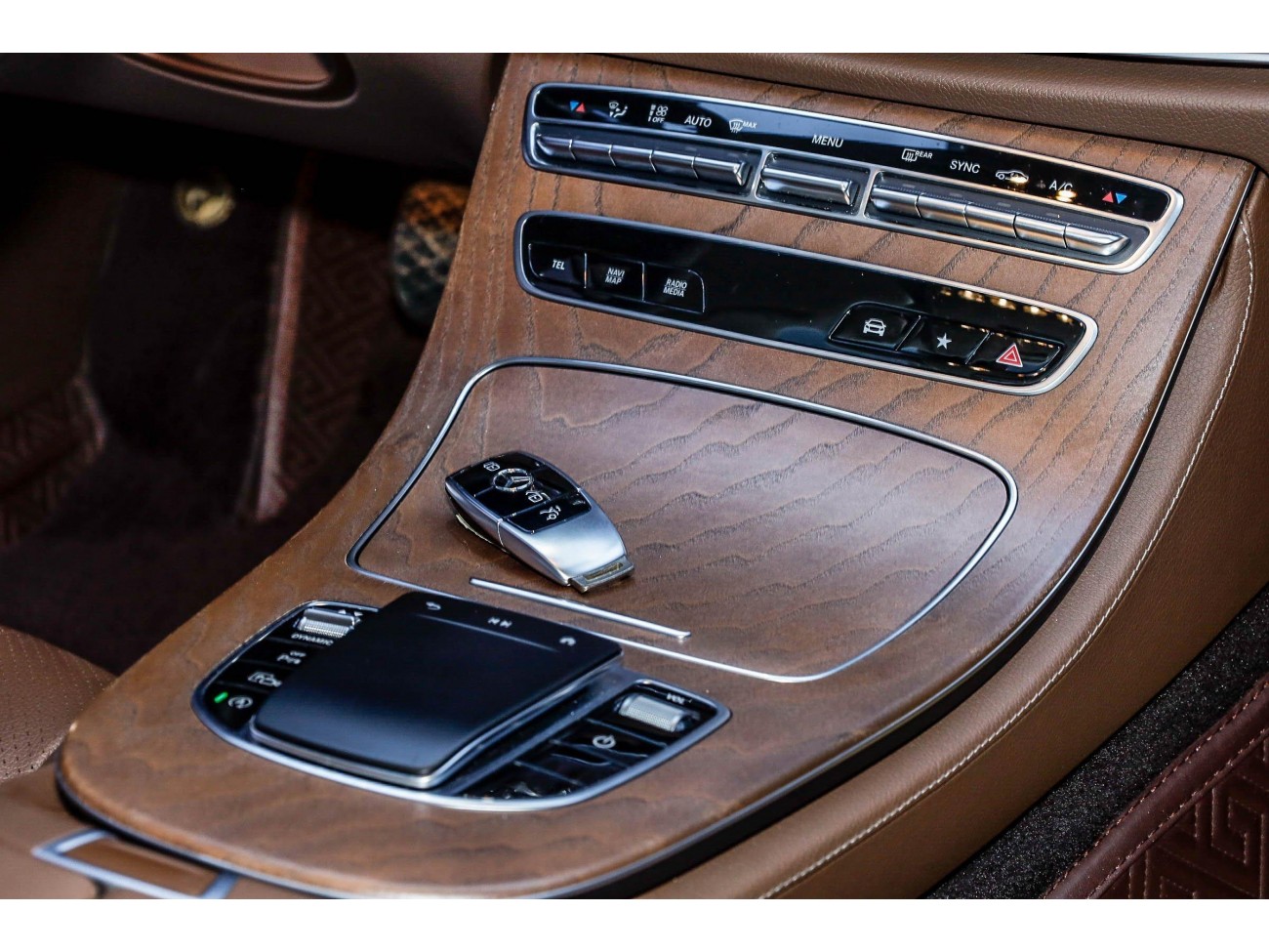 Mercedes-Benz E 300 L 2022