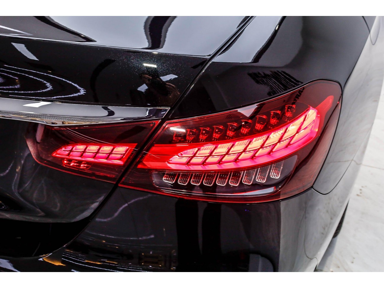 Mercedes-Benz E 300 L 2022