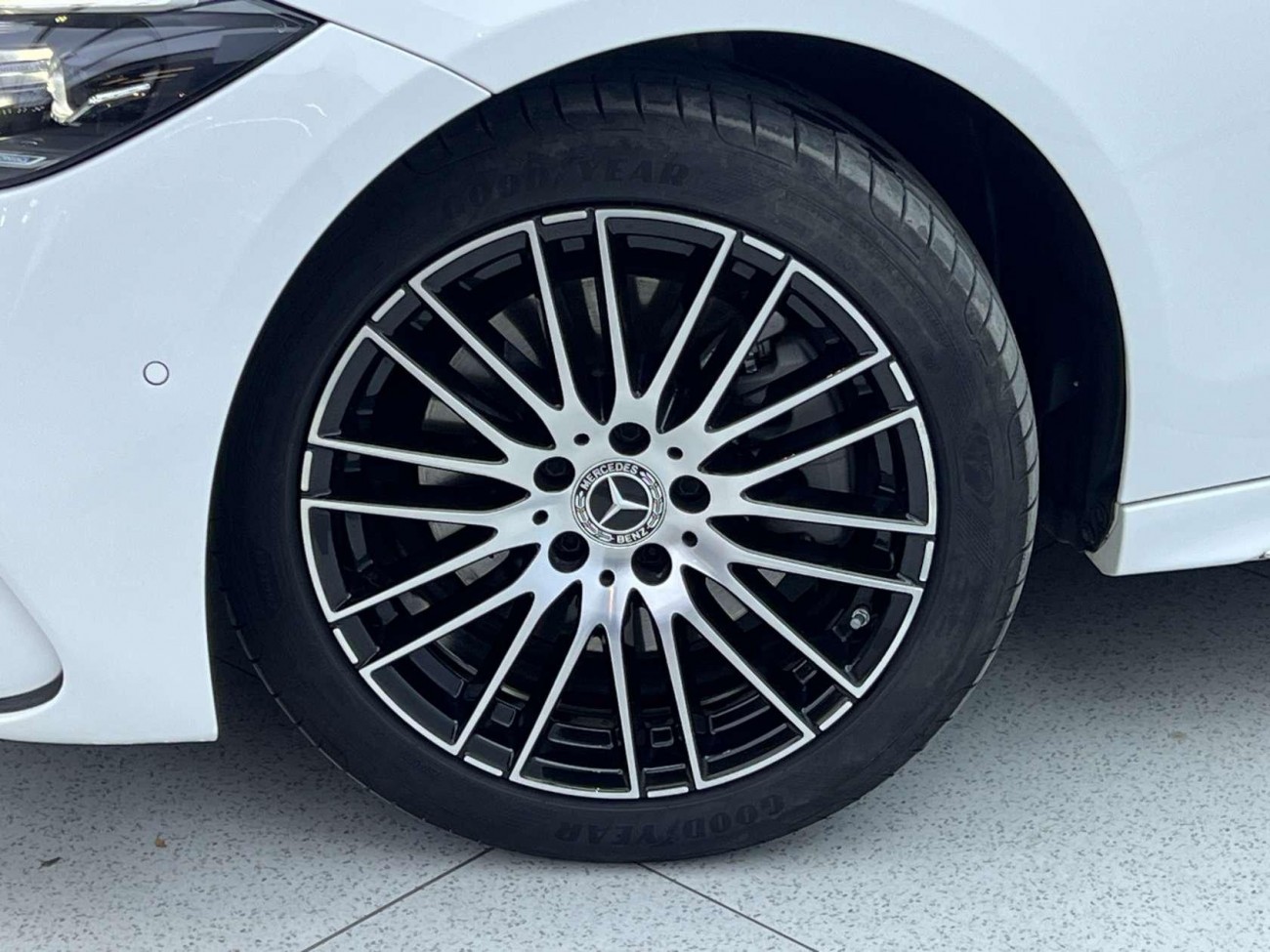Mercedes-Benz C 260 L 2024