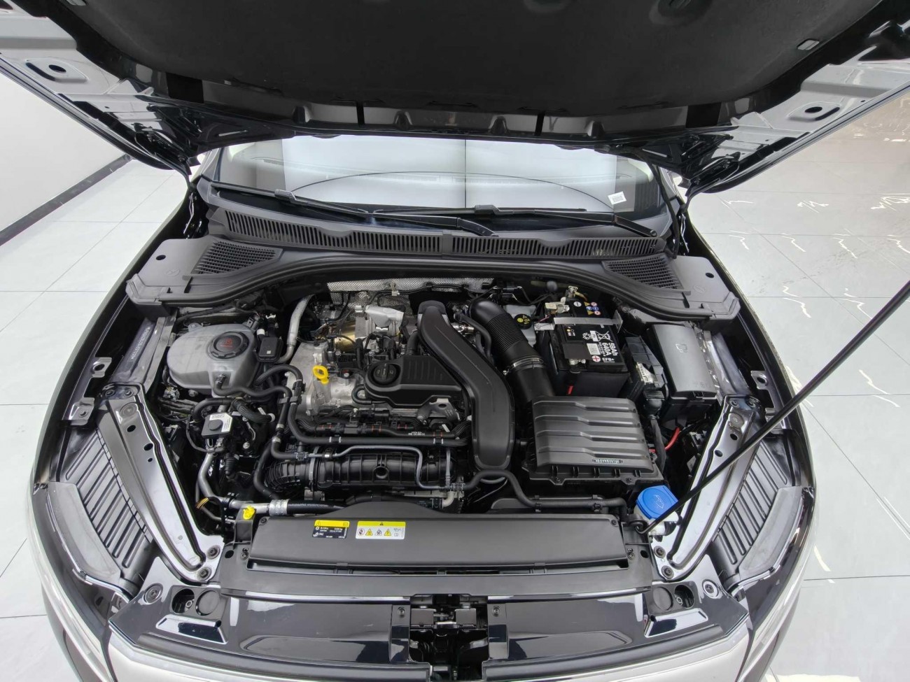 Volkswagen Sagitar 2025