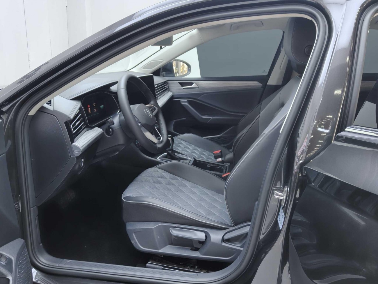 Volkswagen Sagitar 2025