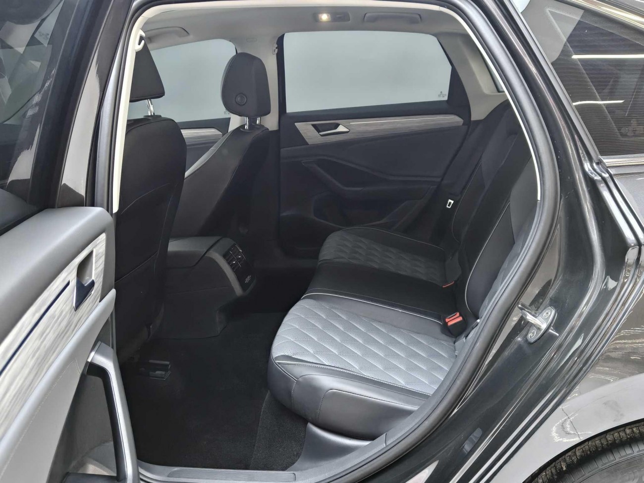 Volkswagen Sagitar 2025