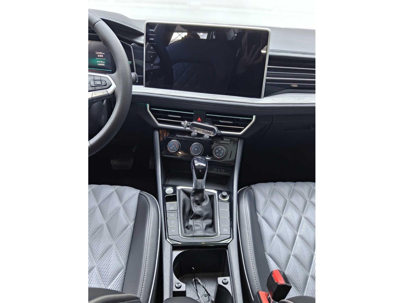 Volkswagen Sagitar 2025