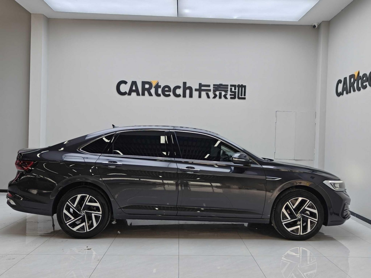 Volkswagen Sagitar 2025