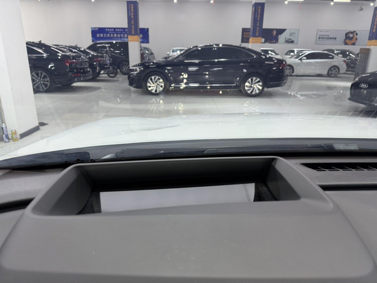 Geely Galaxy 8 2025