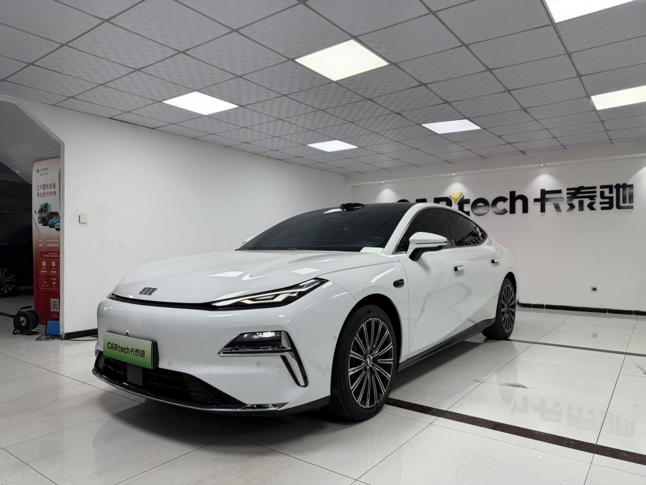 Geely Galaxy 8 2025