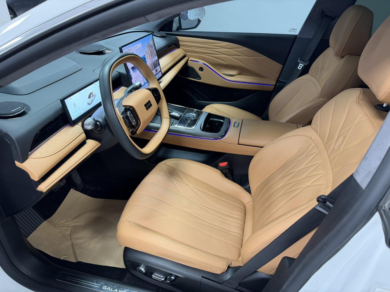 Geely Galaxy 8 2025