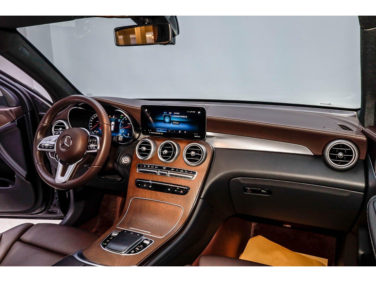Mercedes-Benz GLC 300 L 2023
