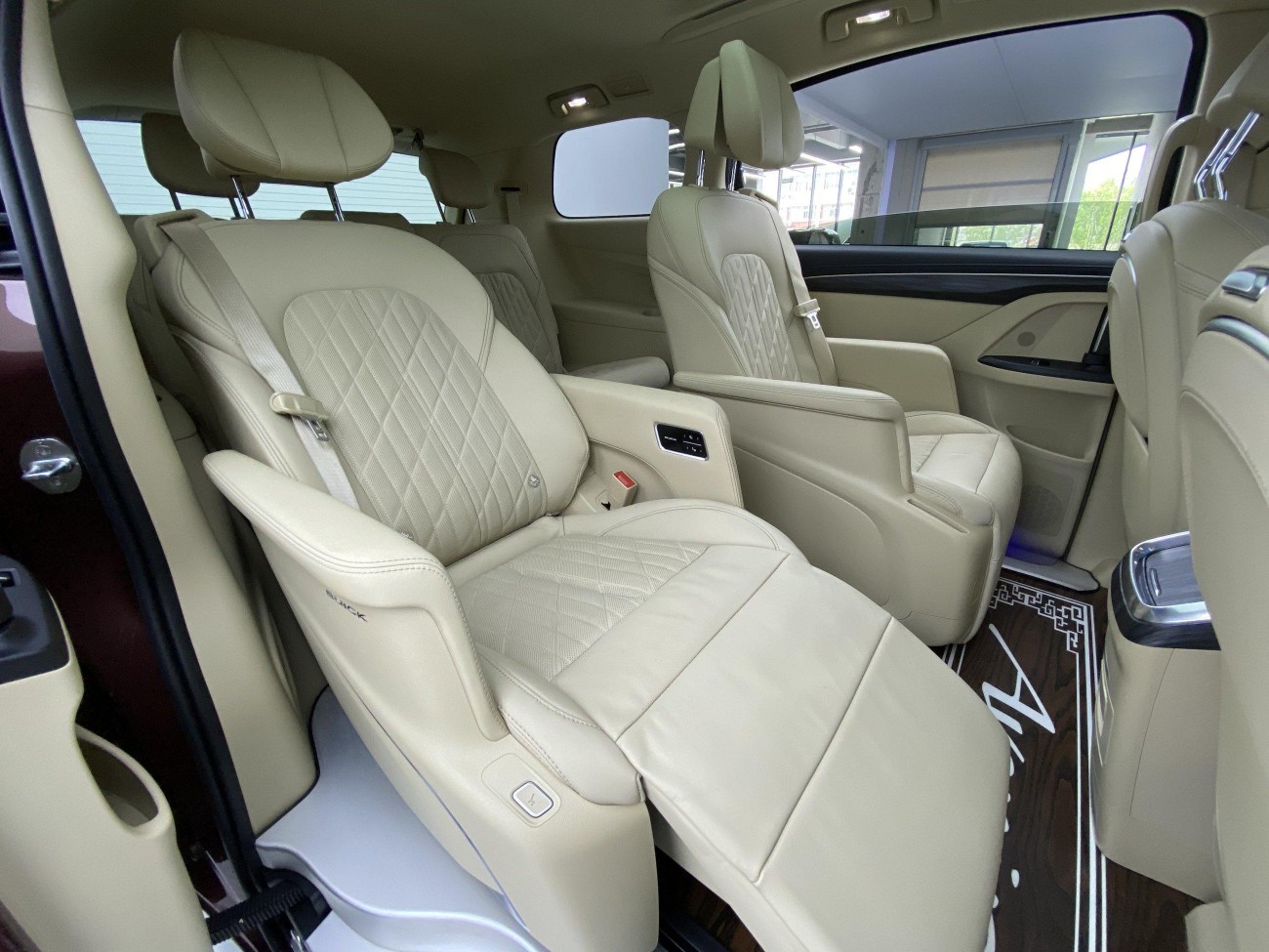 Buick GL8 2024