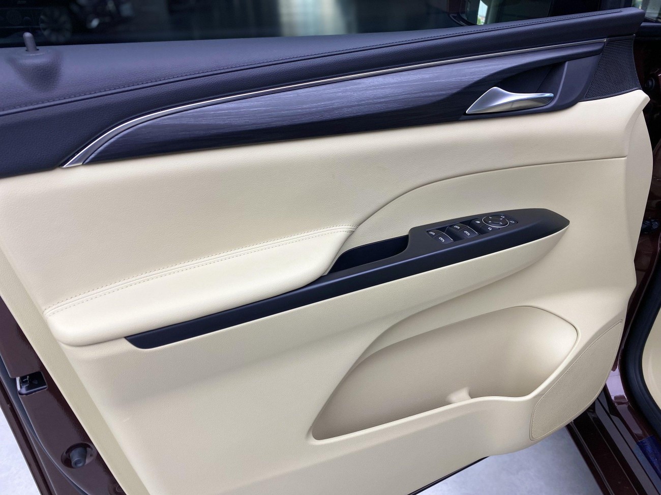 Buick GL8 2024
