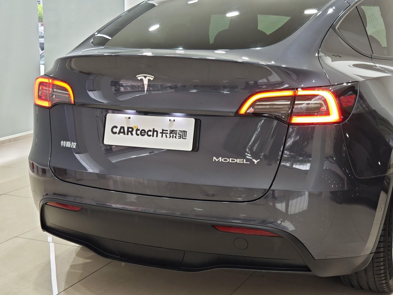 Tesla Model Y 2023