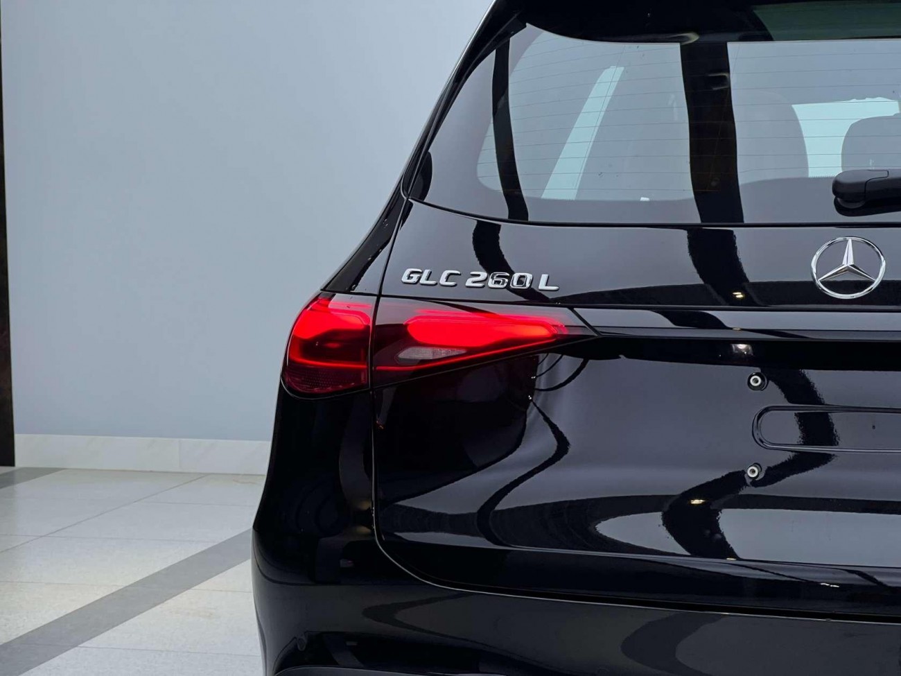 Mercedes-Benz GLC 260 L 2026