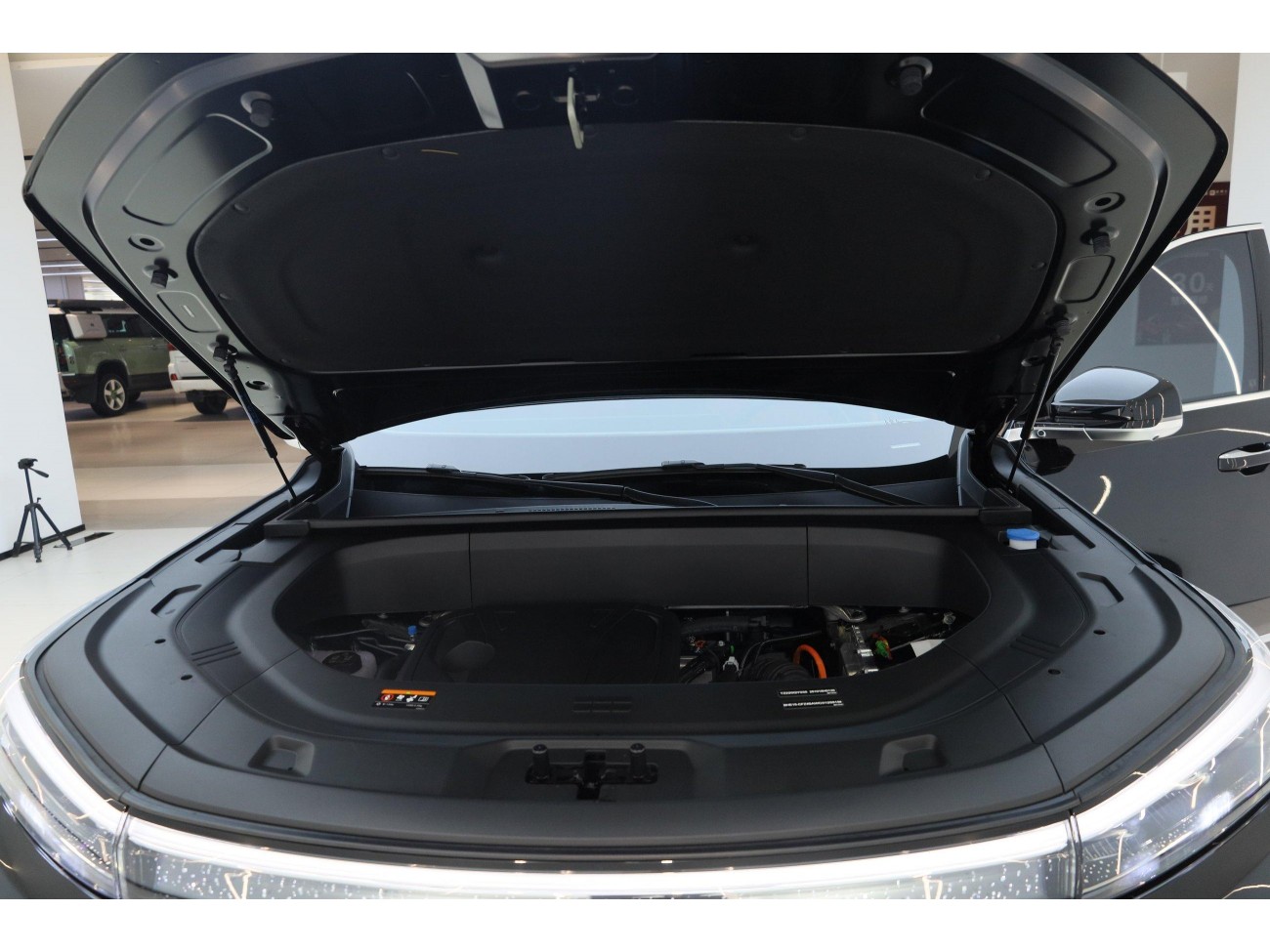 Geely Galaxy M9 2025