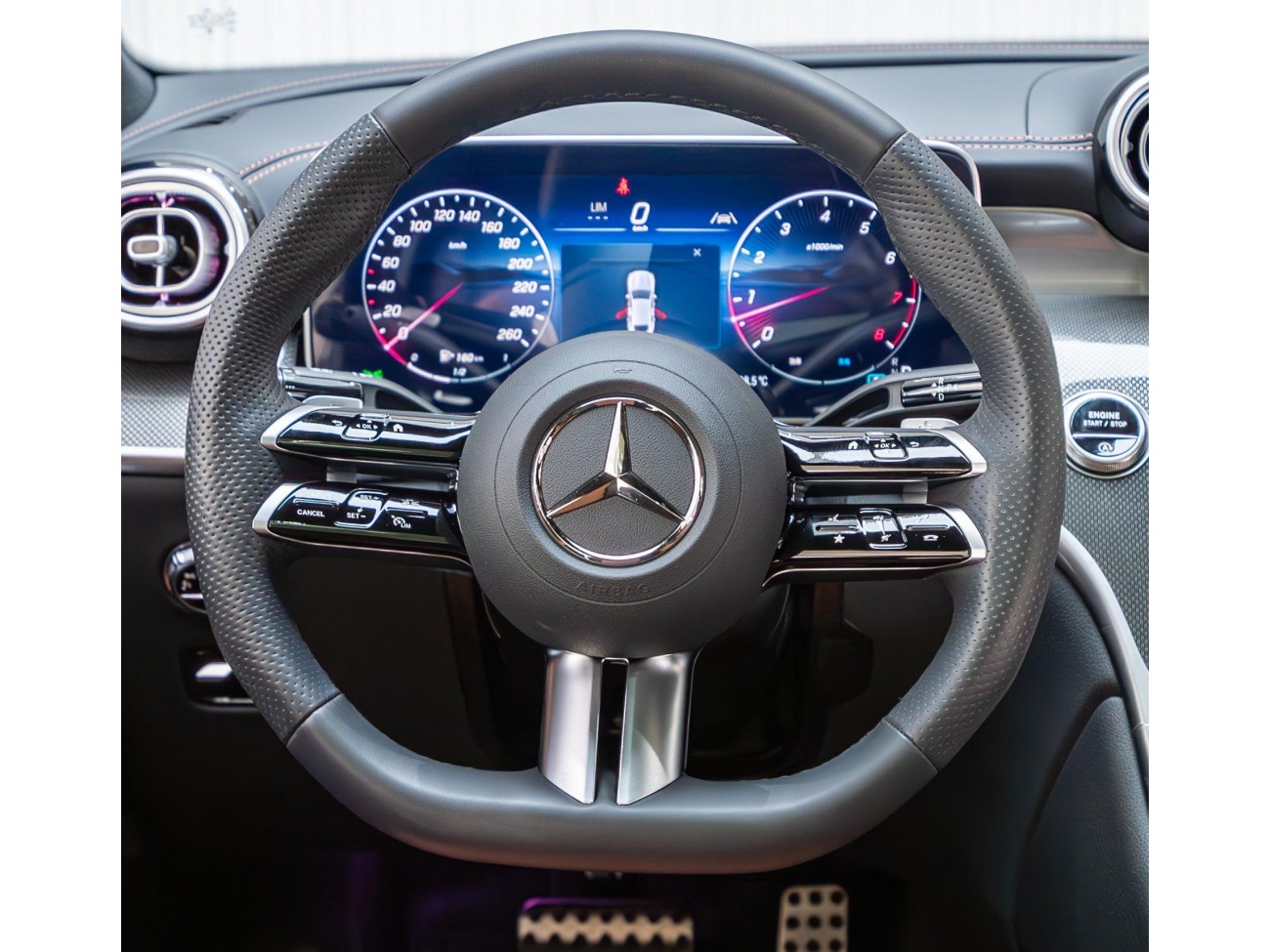 Mercedes-Benz GLC 260 4MATIC 2025