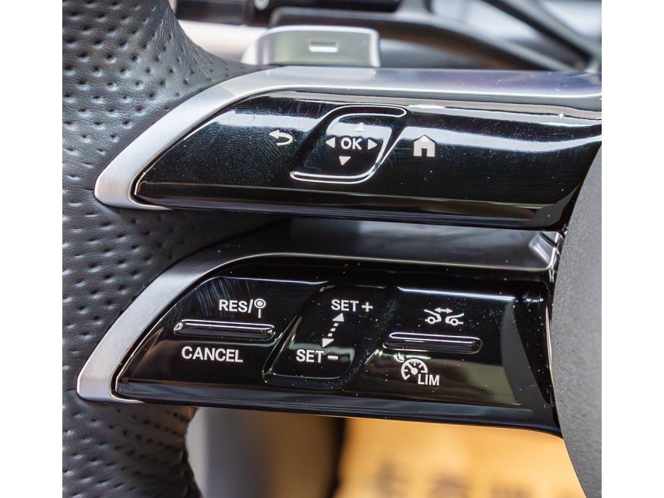 Mercedes-Benz GLC 260 4MATIC 2025
