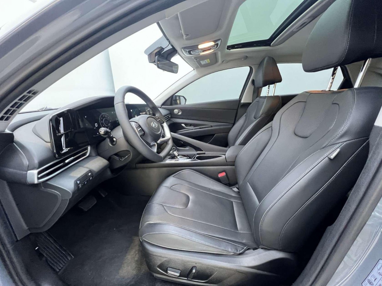 Hyundai Elantra 2023