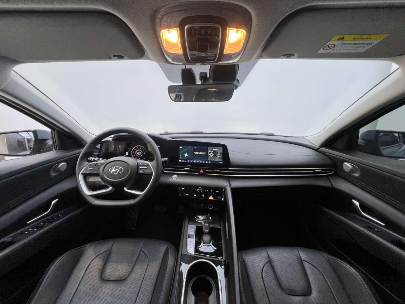 Hyundai Elantra 2023