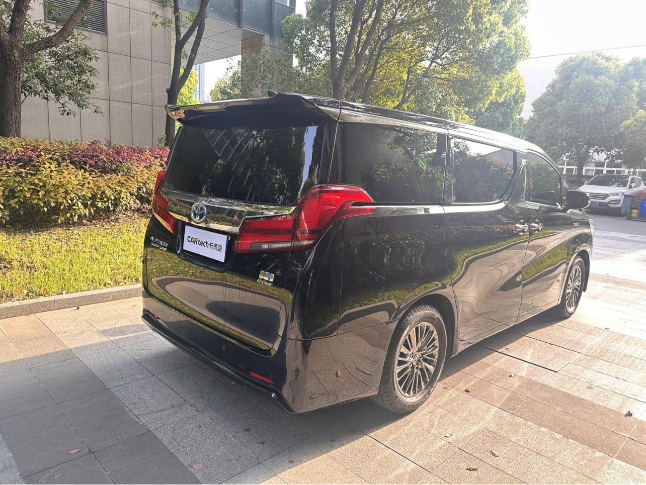 Toyota Alphard 2021