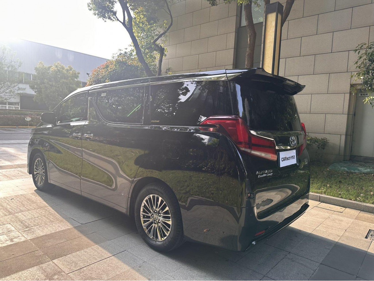 Toyota Alphard 2021