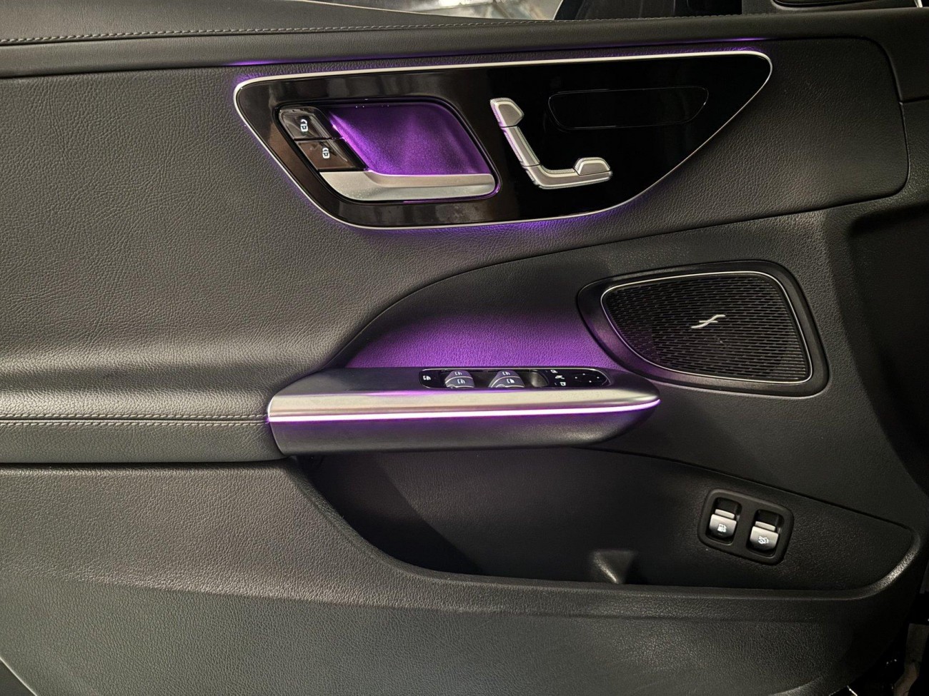 Mercedes-Benz C 350 e 2023