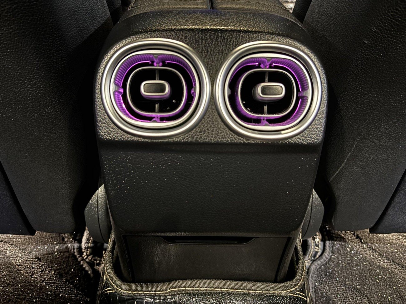 Mercedes-Benz C 350 e 2023