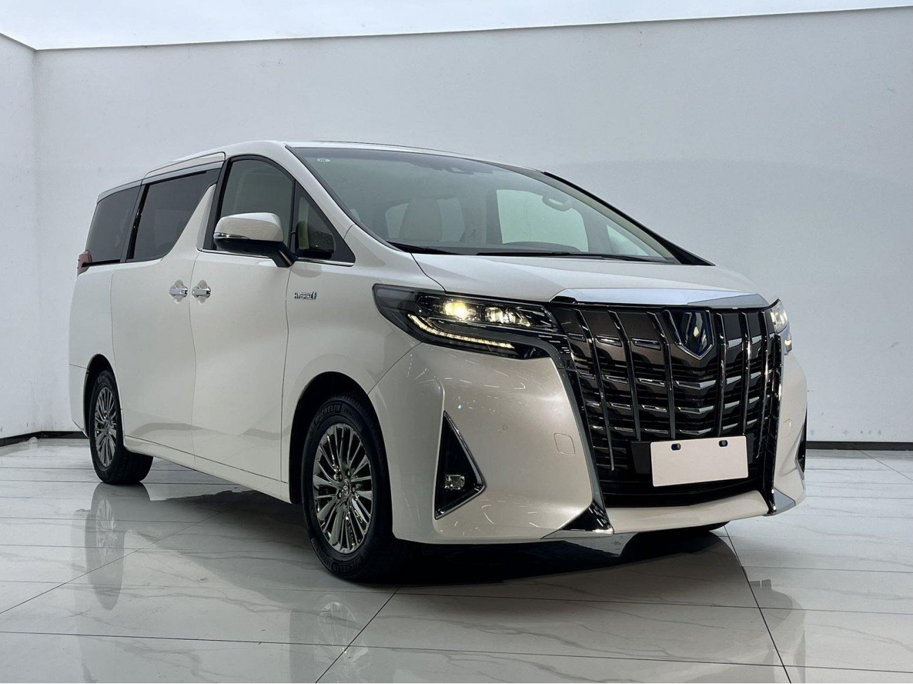 Toyota Alphard 2020