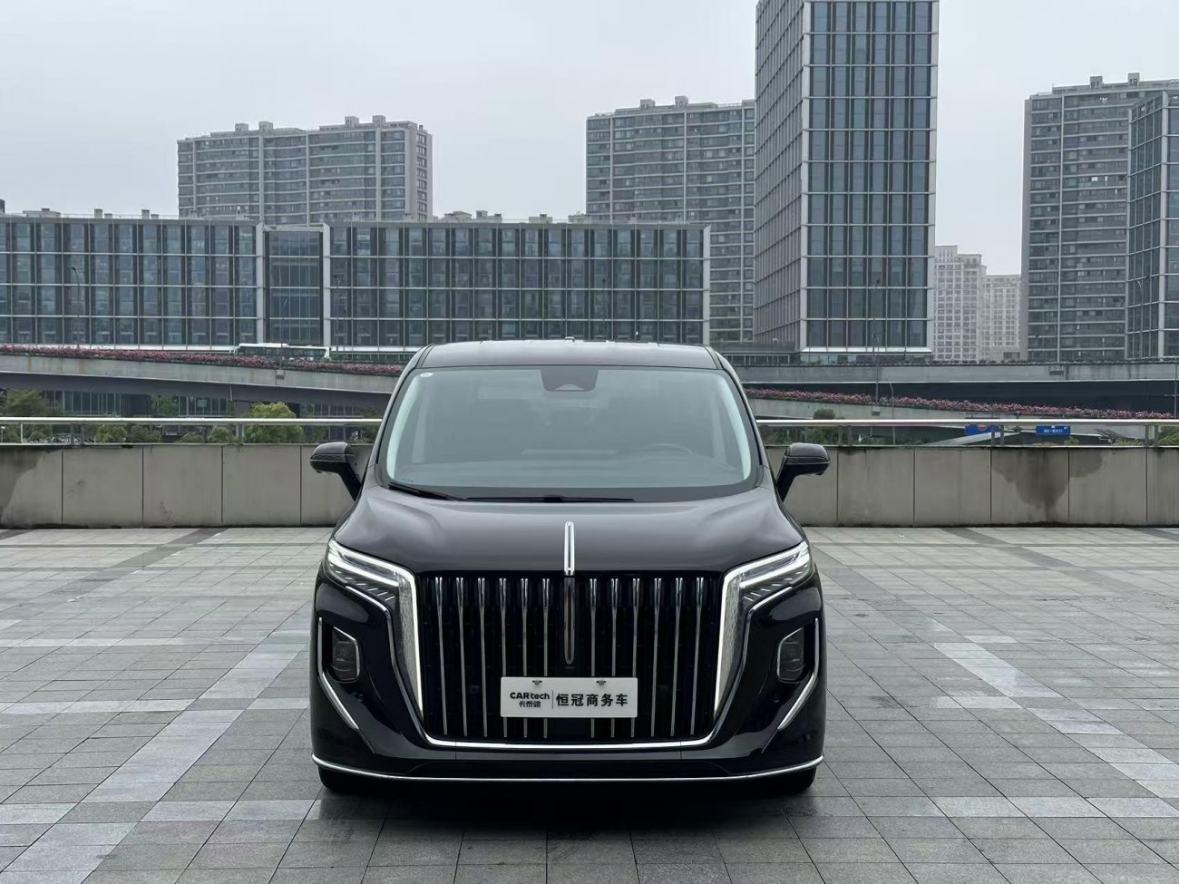 Hongqi HQ9 2024