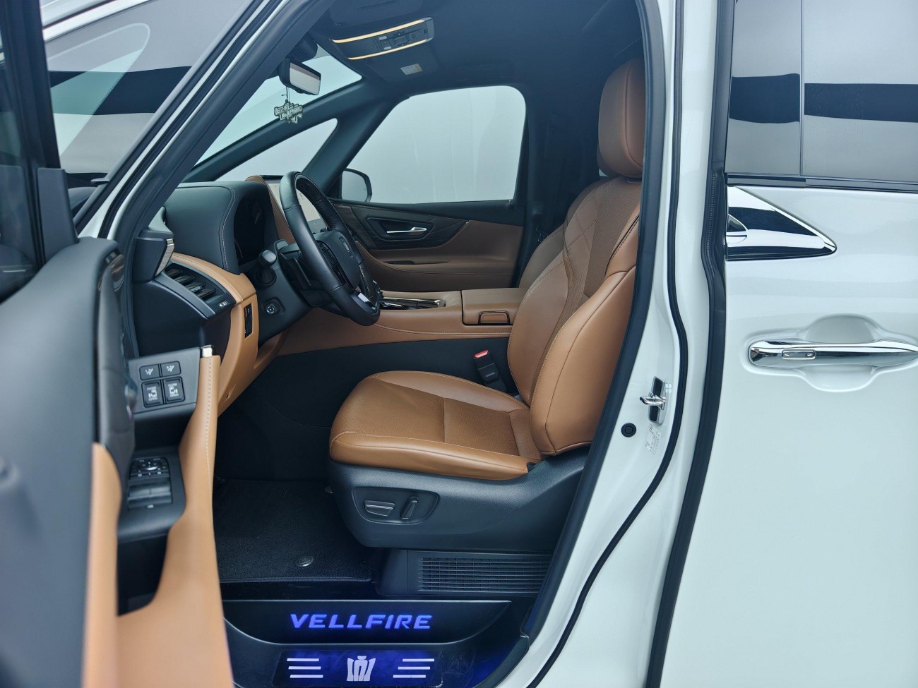 Toyota Vellfire 2024