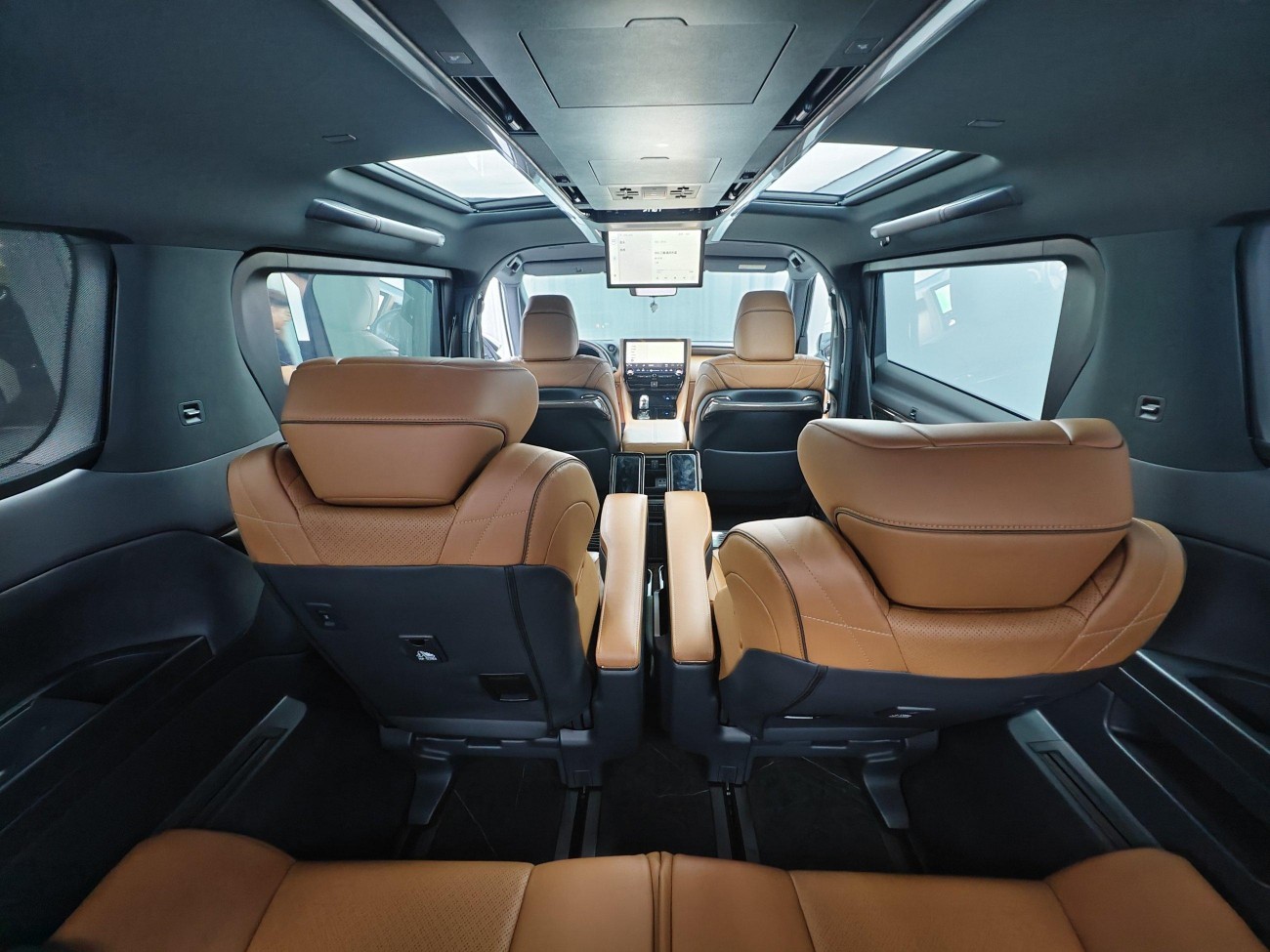 Toyota Vellfire 2024