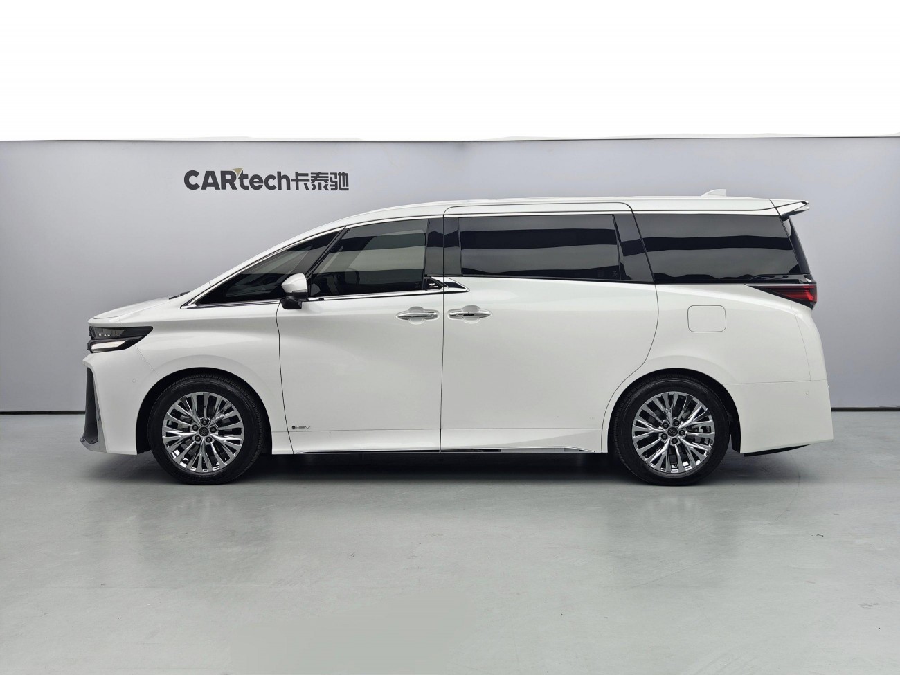 Toyota Vellfire 2024