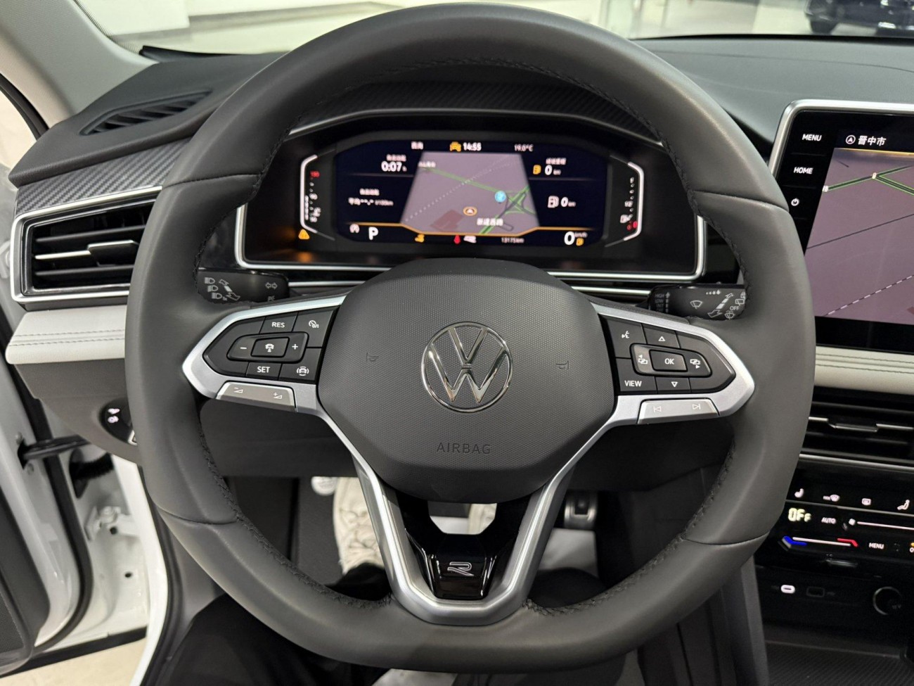 Volkswagen Tiguan L 2024