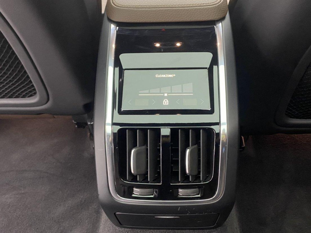 Volvo S90 2022