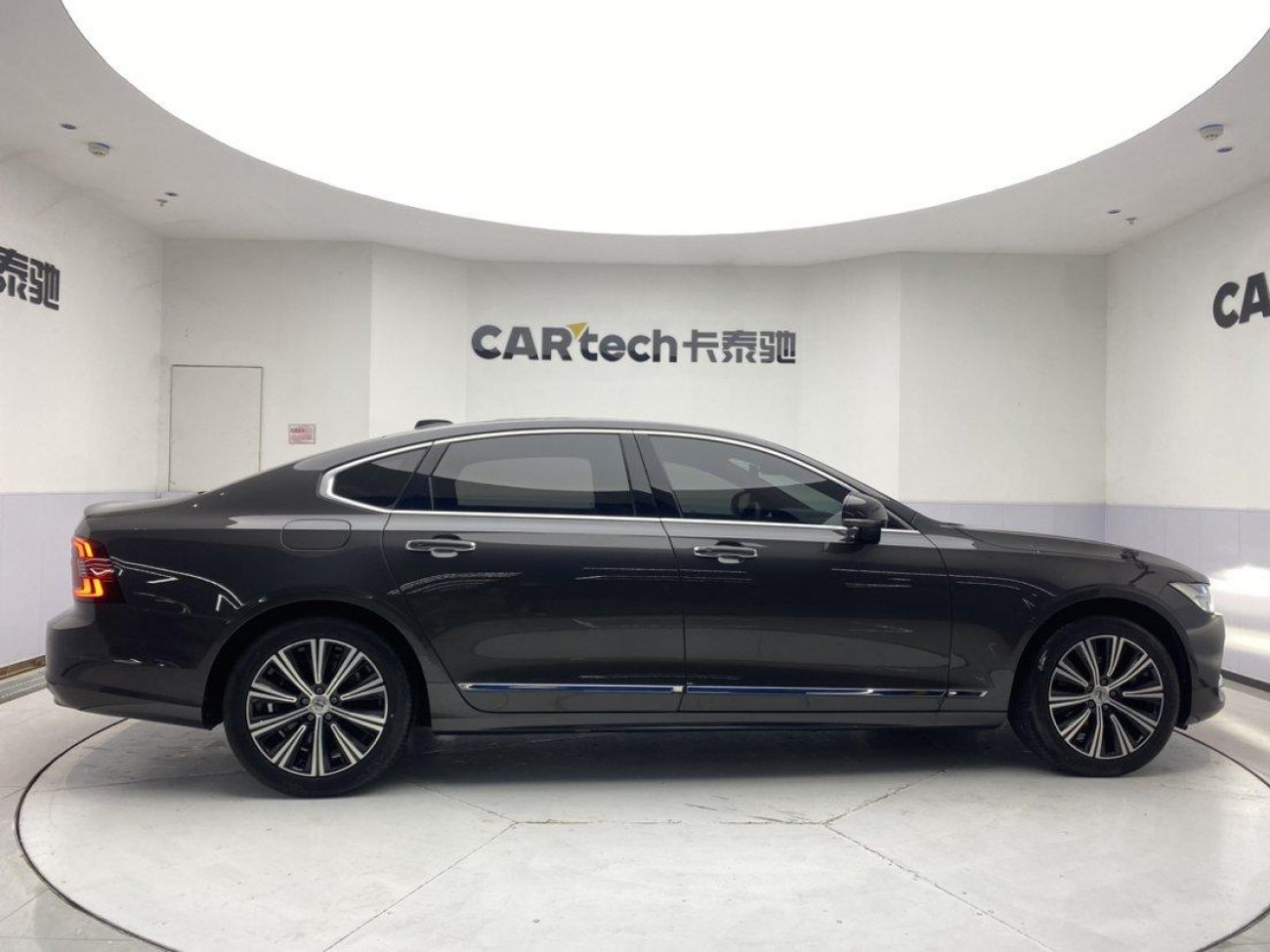 Volvo S90 2022