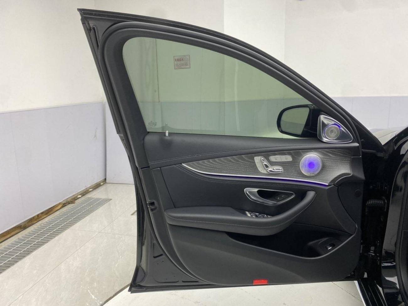 Mercedes-Benz E 300 L 2023