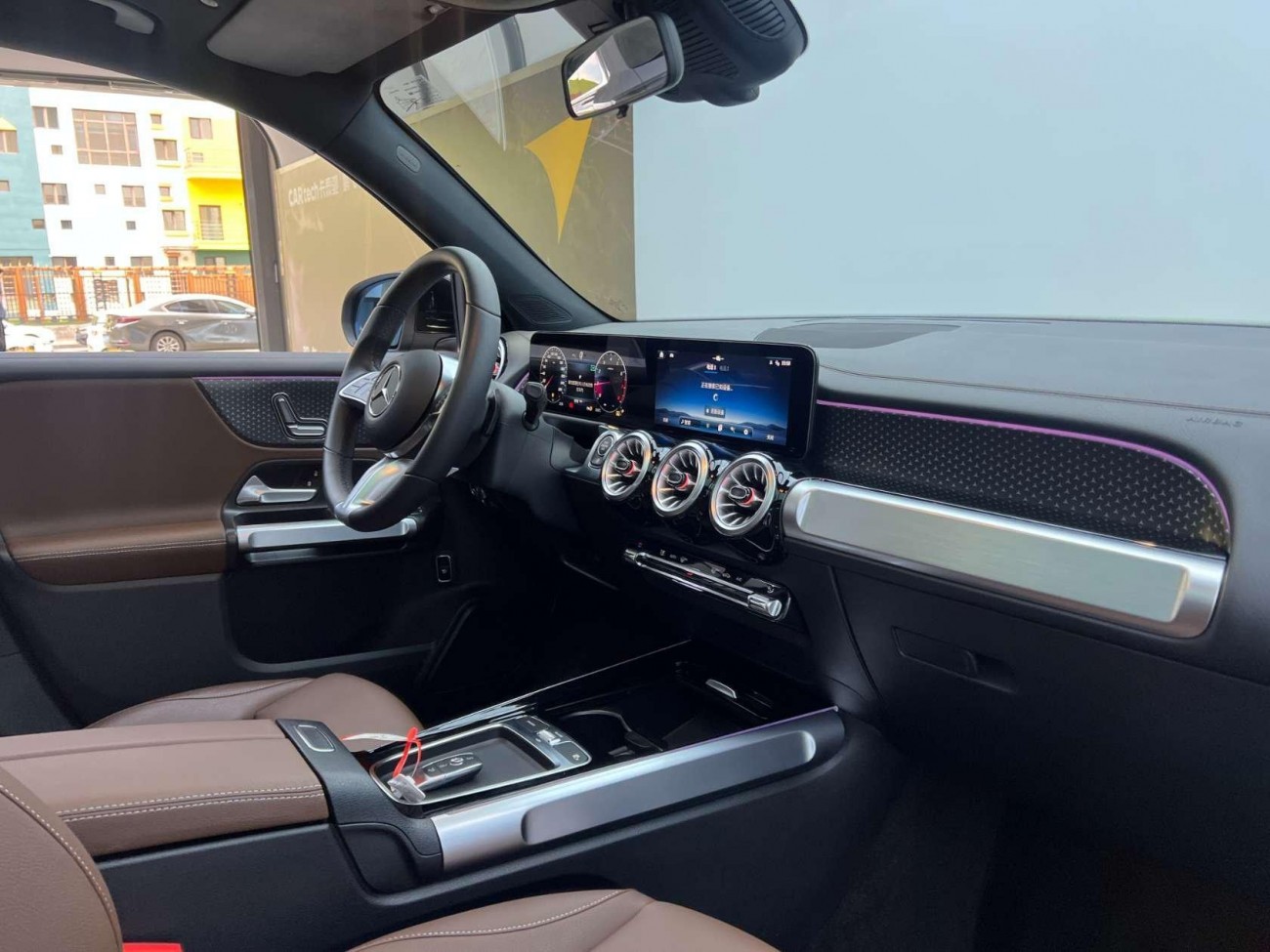 Mercedes-Benz GLB 2025