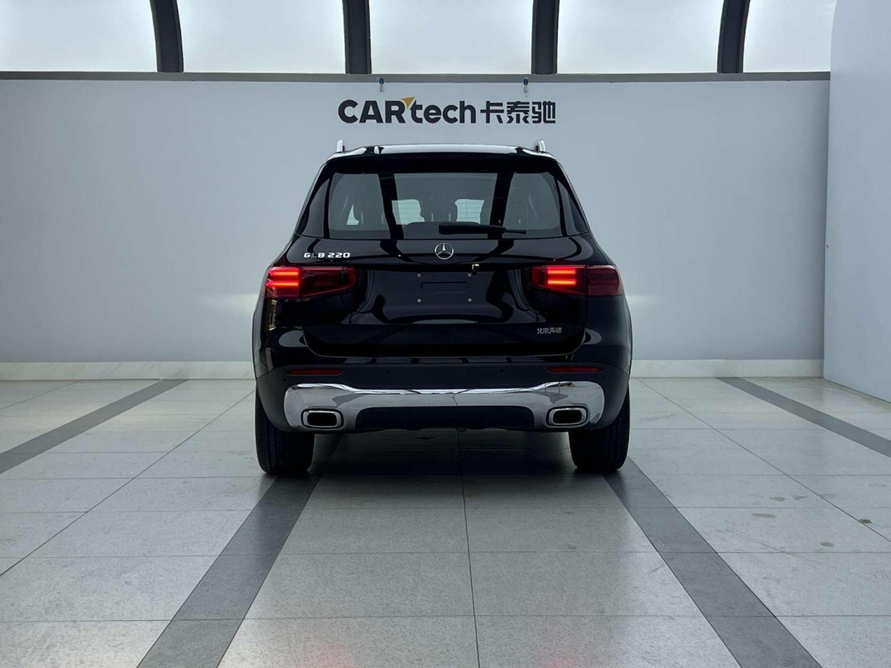 Mercedes-Benz GLB 2025