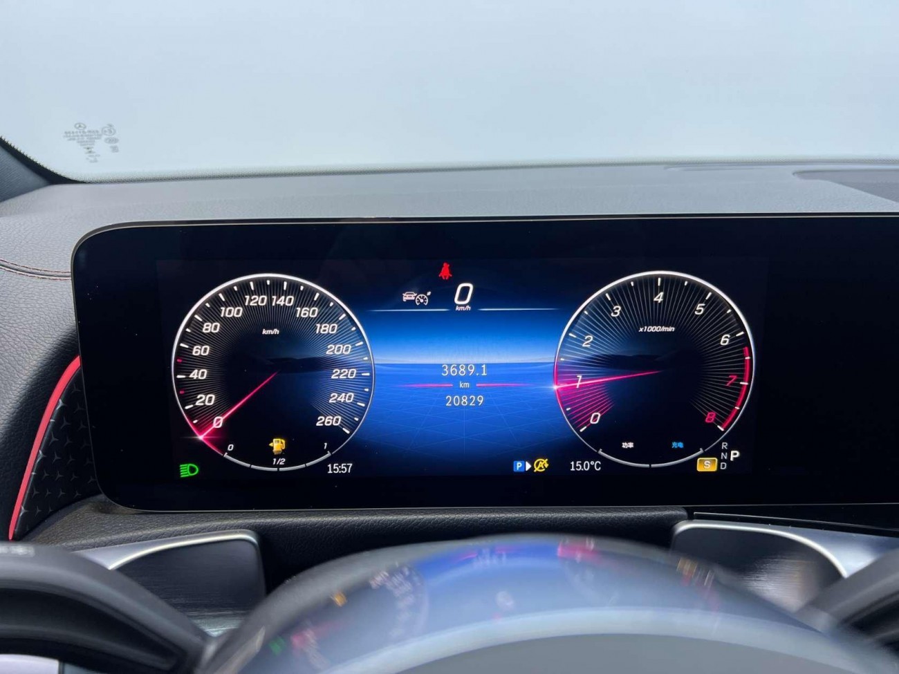 Mercedes-Benz GLB 2025
