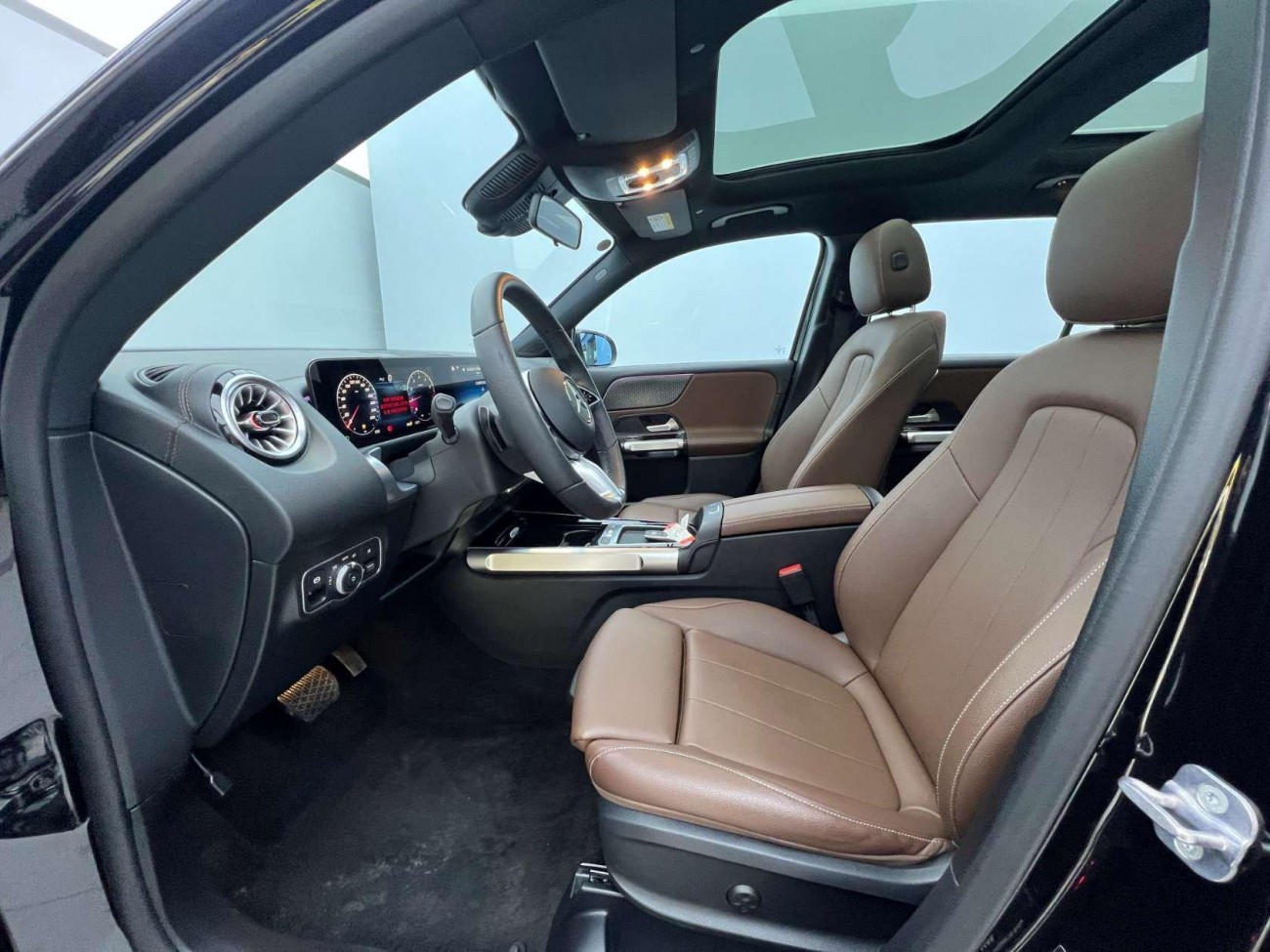 Mercedes-Benz GLB 2025