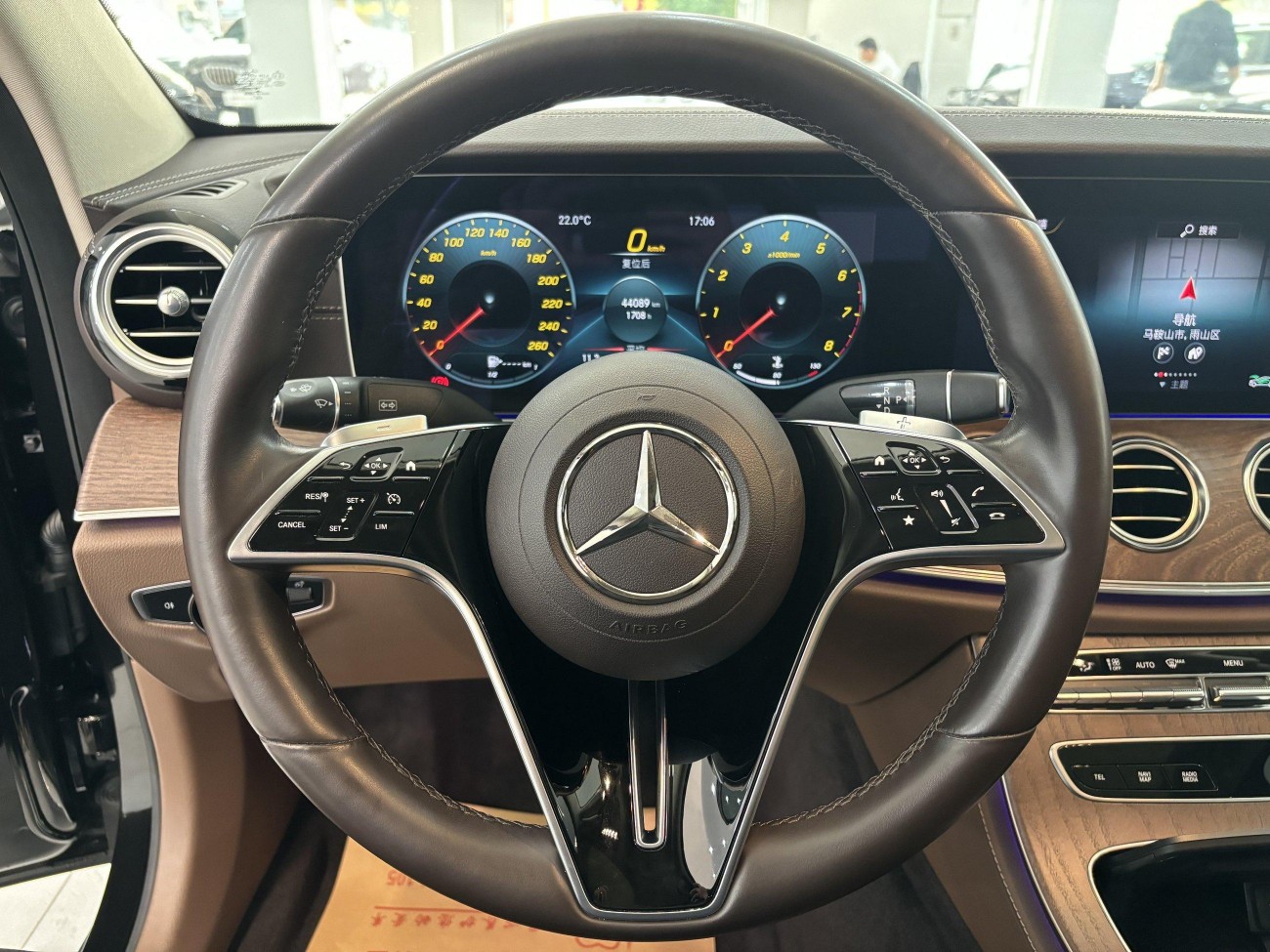 Mercedes-Benz E 300 L 2022
