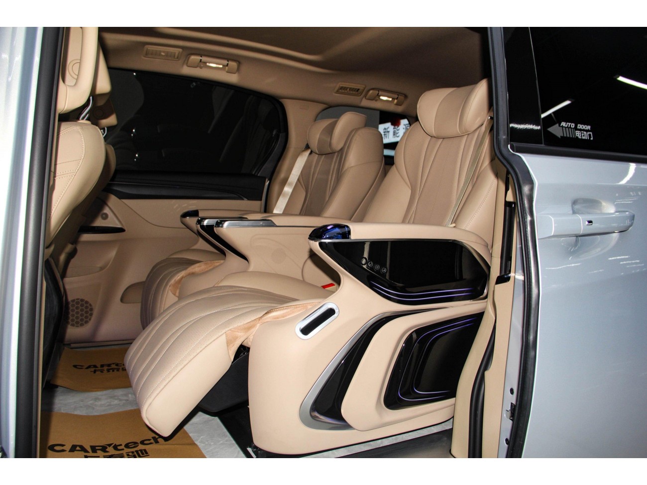 Buick GL8 2025
