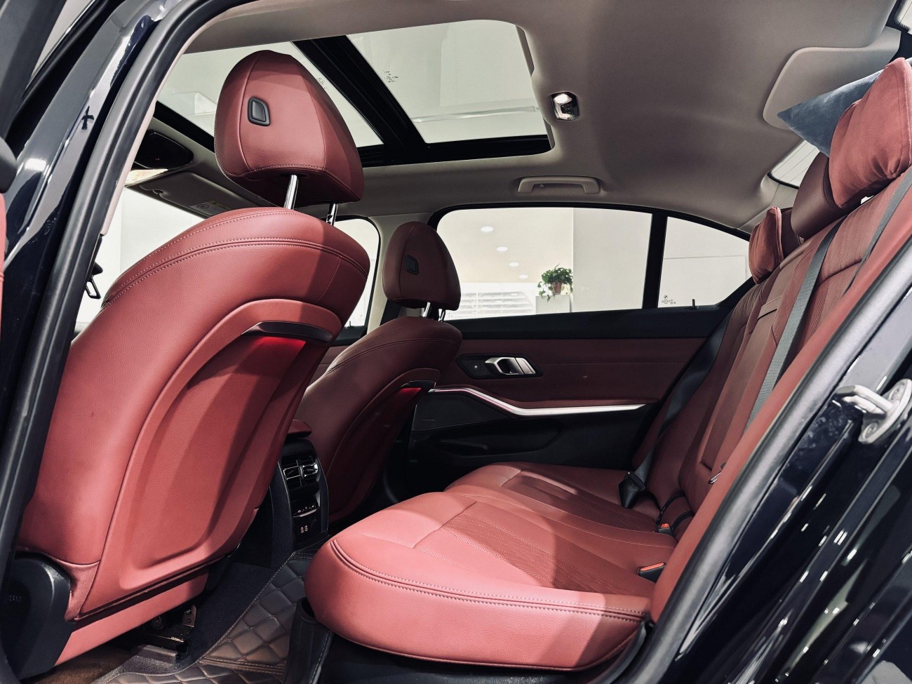 BMW 330Li 2025