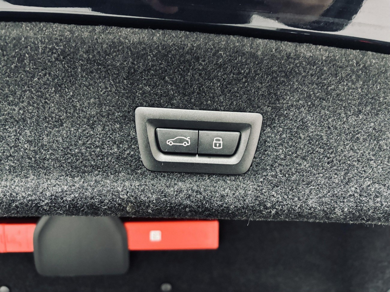 BMW 330Li 2025