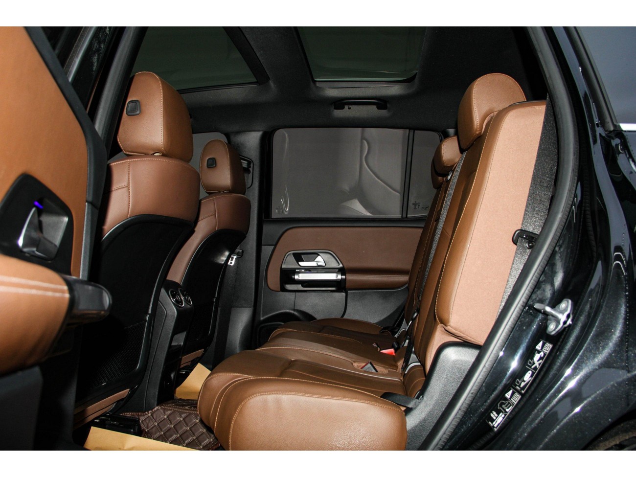 Mercedes-Benz GLB 2023