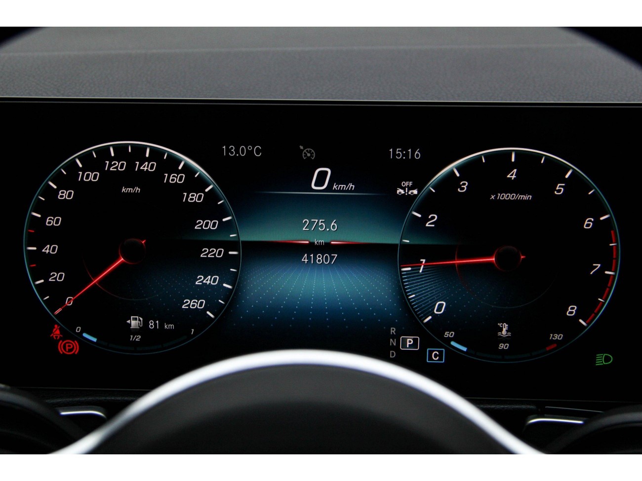 Mercedes-Benz GLB 2023