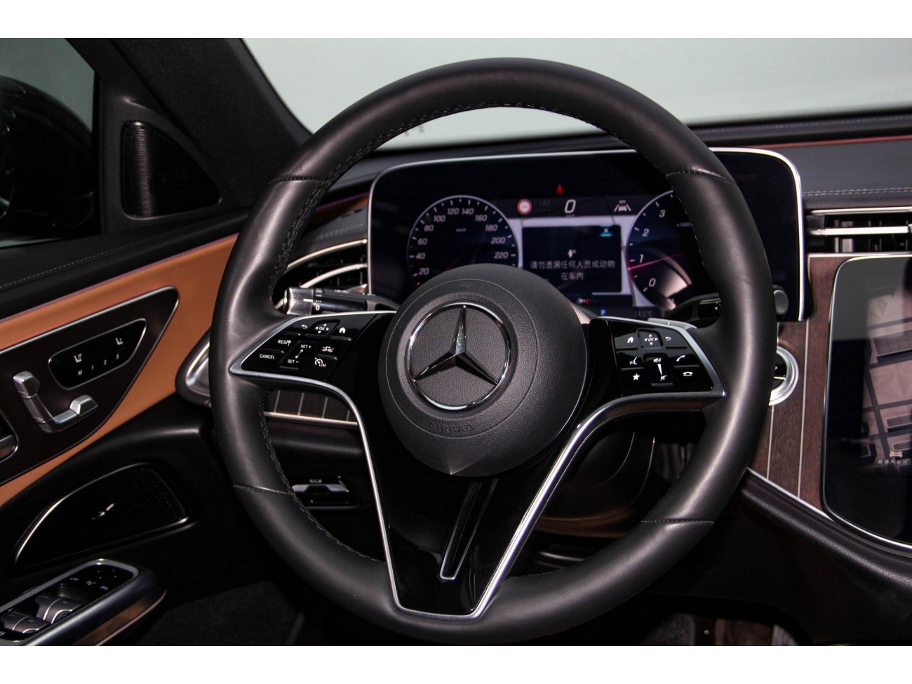 Mercedes-Benz E 300 L 2024
